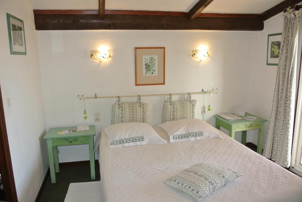 Bed and Breakfast La Vieille Bastide Flayosc Экстерьер фото
