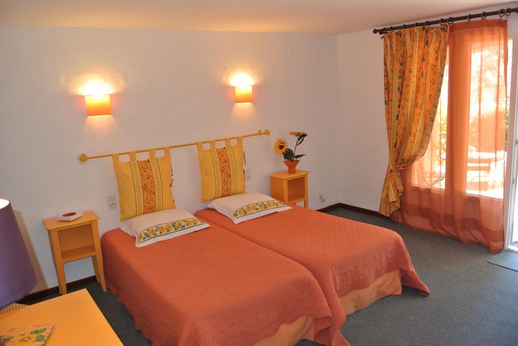 Bed and Breakfast La Vieille Bastide Flayosc Экстерьер фото
