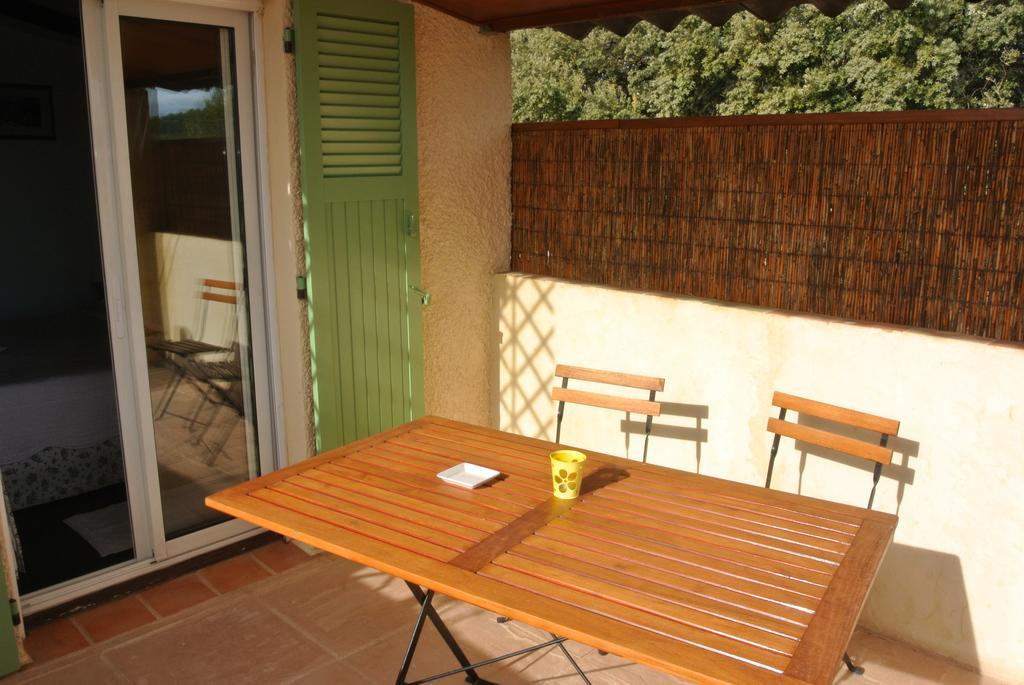 Bed and Breakfast La Vieille Bastide Flayosc Экстерьер фото