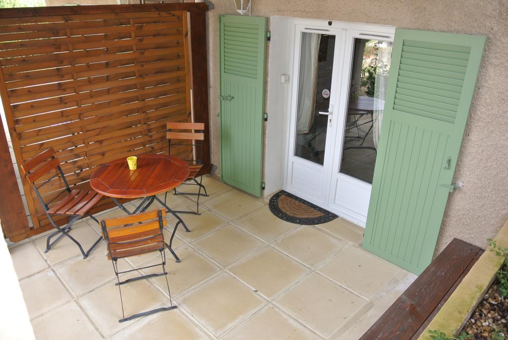 Bed and Breakfast La Vieille Bastide Flayosc Экстерьер фото