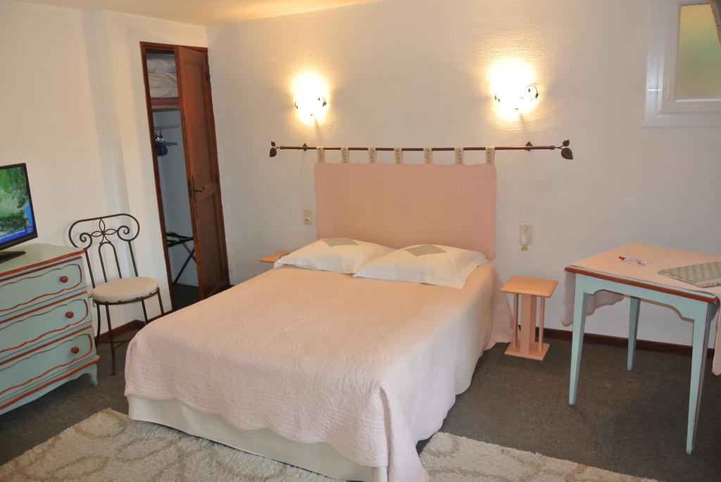 Bed and Breakfast La Vieille Bastide Flayosc Экстерьер фото