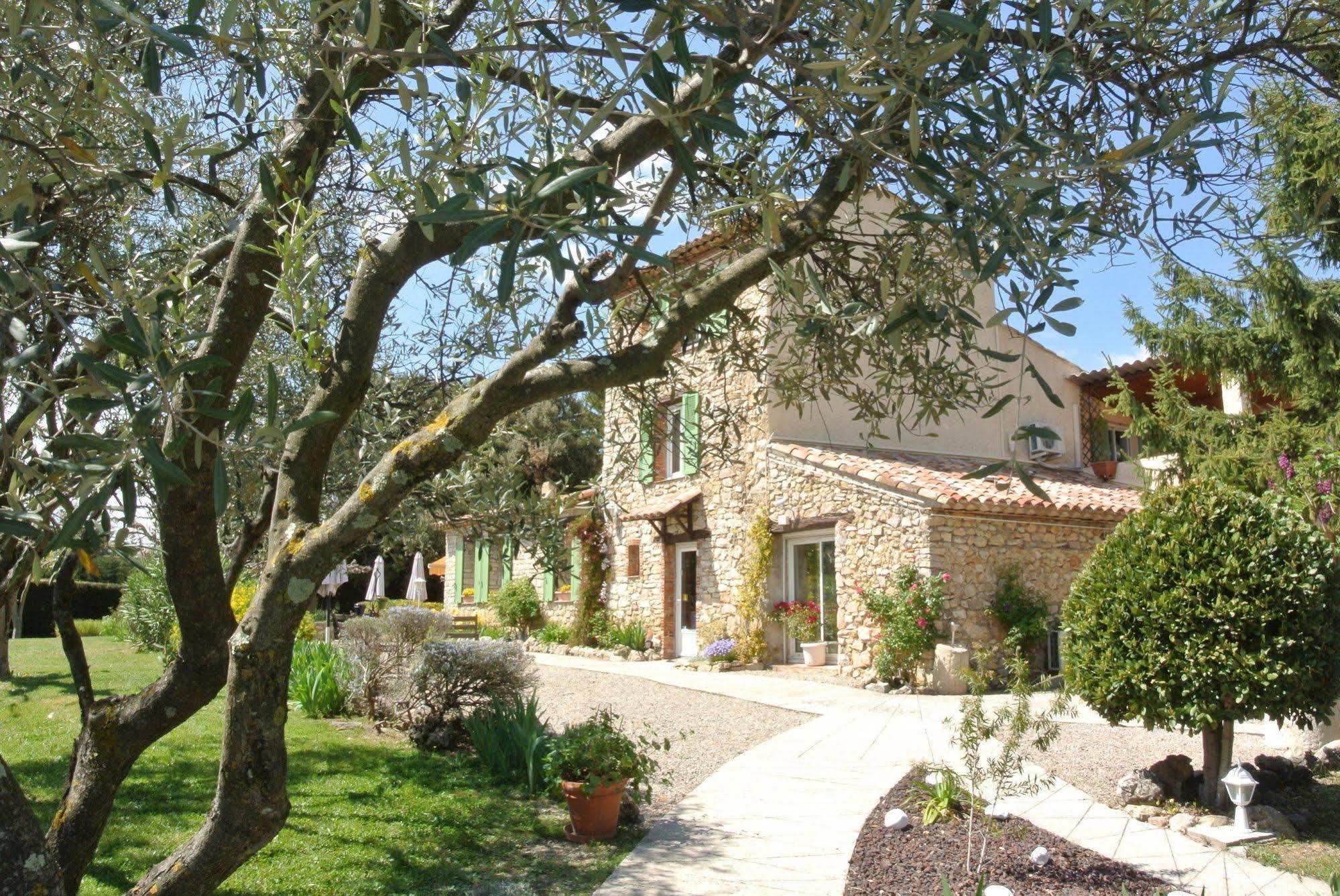 Bed and Breakfast La Vieille Bastide Flayosc Экстерьер фото