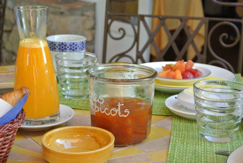 Bed and Breakfast La Vieille Bastide Flayosc Экстерьер фото